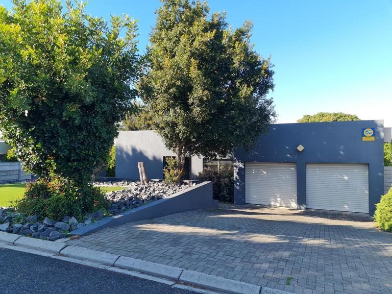 3 Bedroom Property for Sale in Blommendal Western Cape